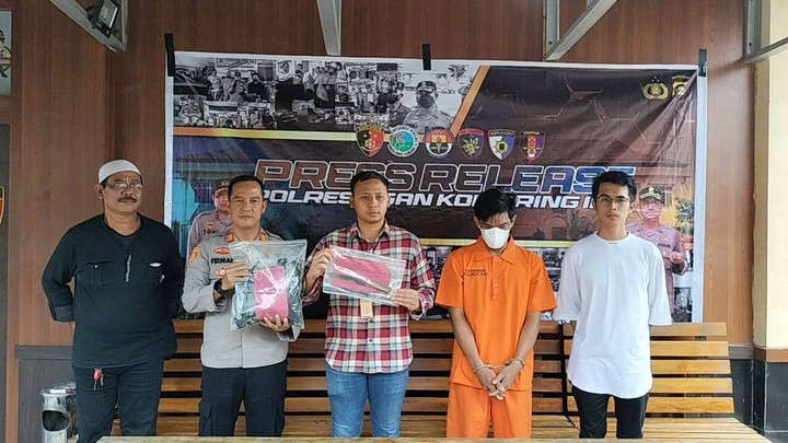 Dendam Lama Membuat Kades Tewas Ditikam Saat Sedang Berwudhu